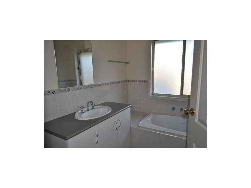 8/31 Russell Avenue, Seacombe Gardens SA 5047