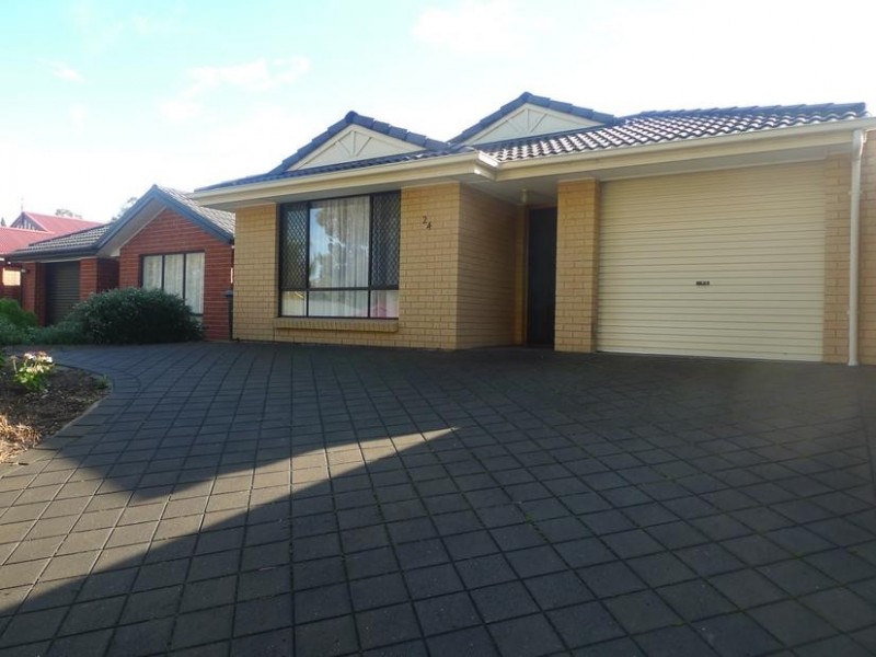 24 New York Road, Aberfoyle Park SA 5159
