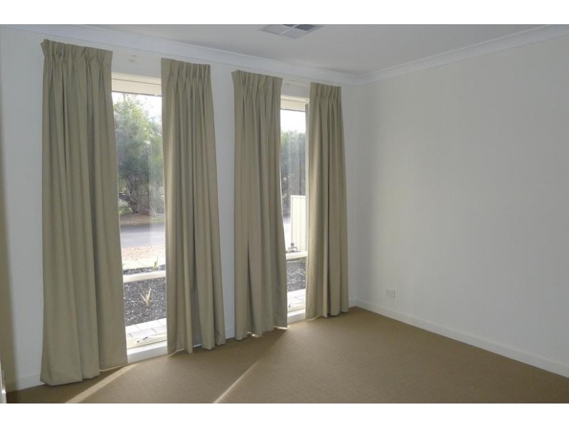 18 Crozier Terrace, Oaklands Park SA 5046