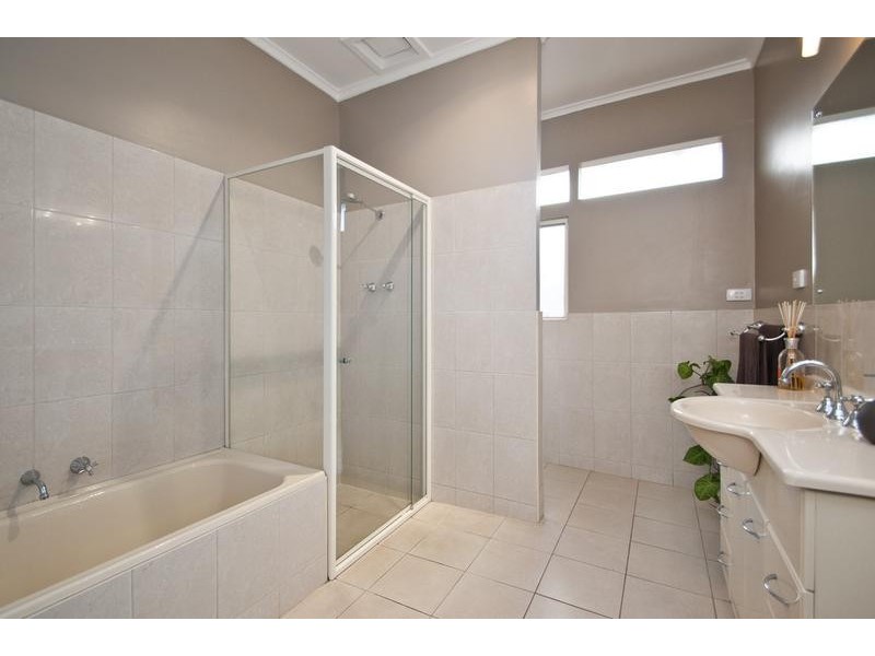 4 Bothwell Avenue, Seacliff Park SA 5049