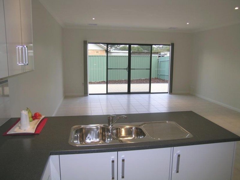 2C Raggatt Crescent, Mitchell Park SA 5043