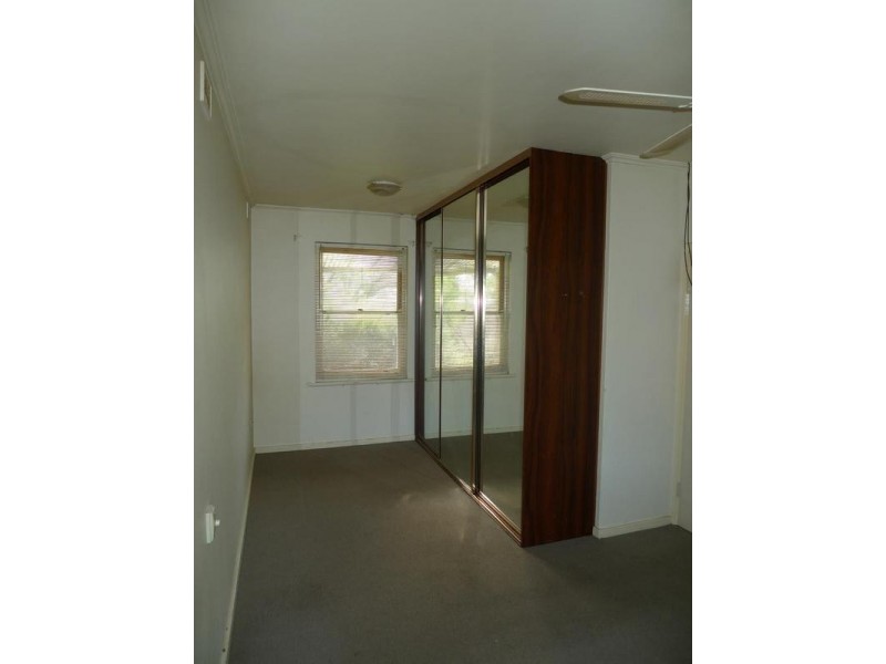 33 Ballara Avenue, Warradale SA 5046