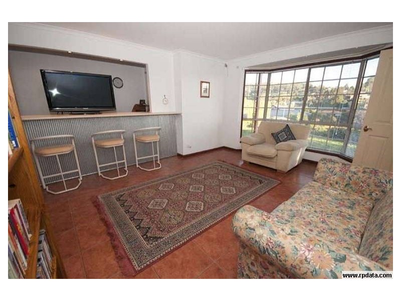 5 Challenger Court, Happy Valley SA 5159