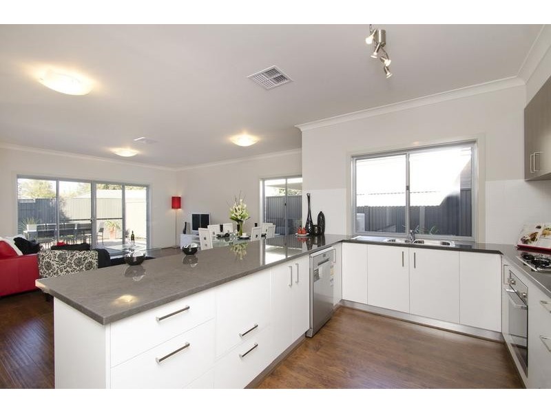 4, 4a, 4b Brenda Street, Mitchell Park SA 5043