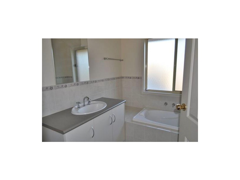 8/31 Russell Avenue, Seacombe Gardens SA 5047