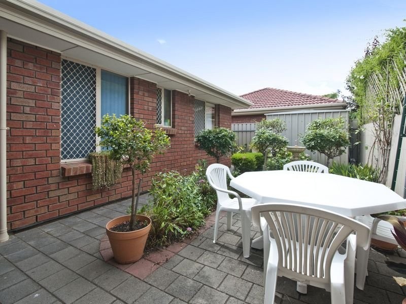 2/10 Tarcoola Street, Brighton SA 5048