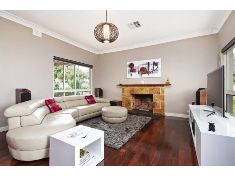 4 Bothwell Avenue, Seacliff Park SA 5049