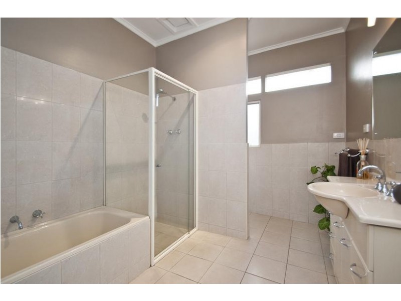 4 Bothwell Avenue, Seacliff Park SA 5049