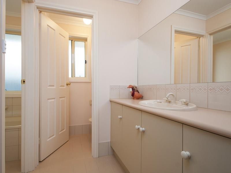 12 Cassia Court, Aberfoyle Park SA 5159