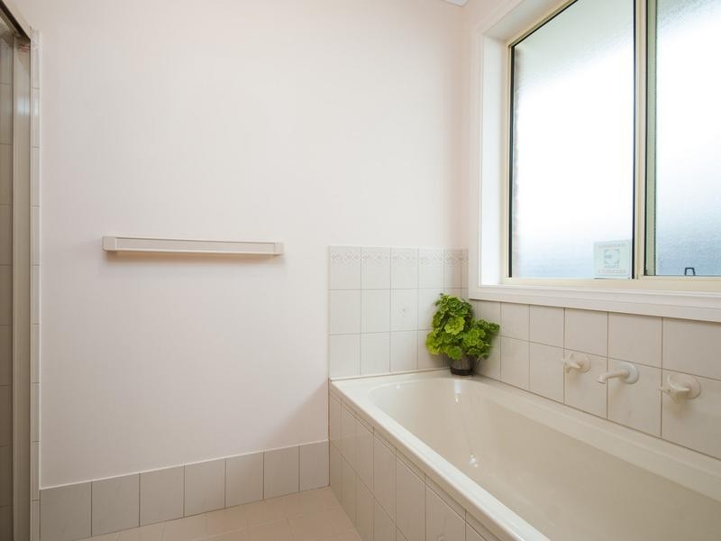 12 Cassia Court, Aberfoyle Park SA 5159