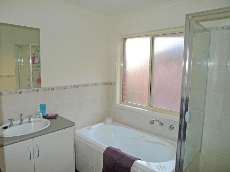 27 Moreland Avenue, Mitchell Park SA 5043