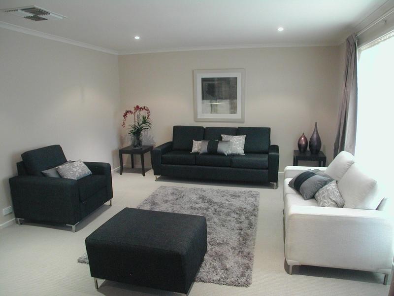 17 Crossing Road, Aberfoyle Park SA 5159
