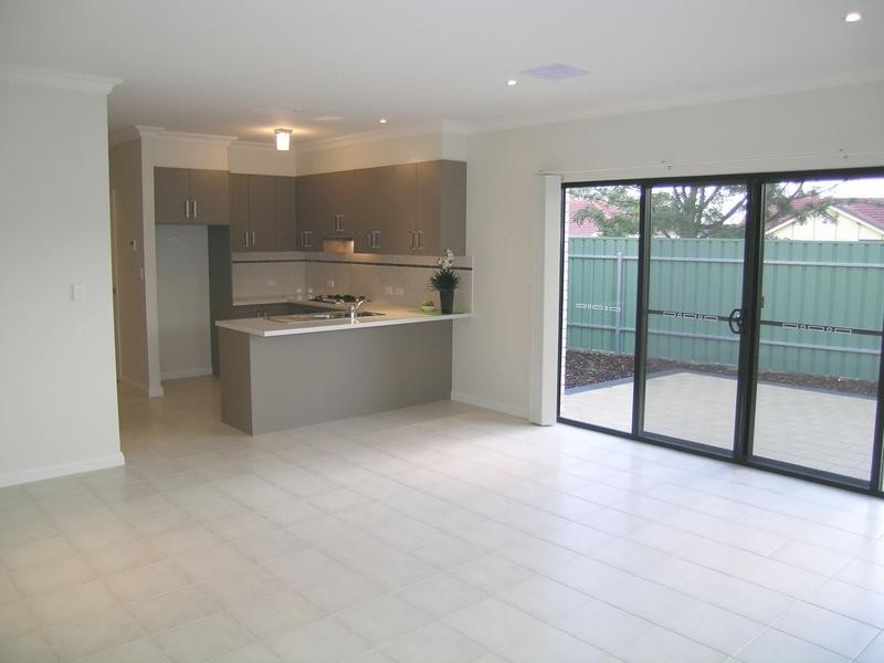 2B Raggatt Crescent, Mitchell Park SA 5043