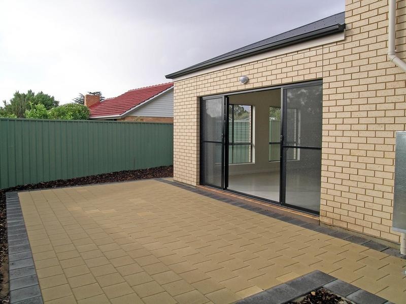 2B Raggatt Crescent, Mitchell Park SA 5043