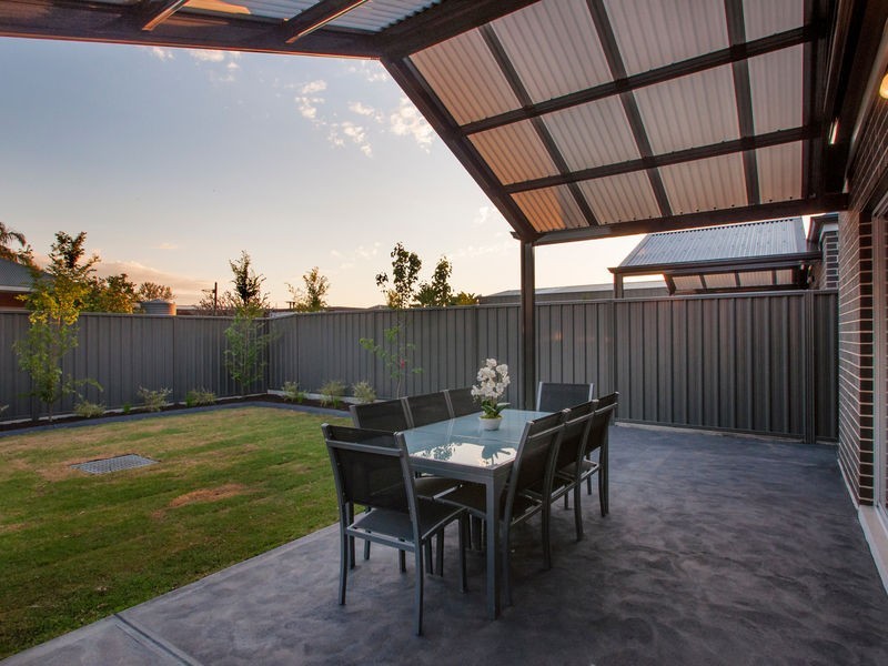 52 & 52a Melville Street, South Plympton SA 5038