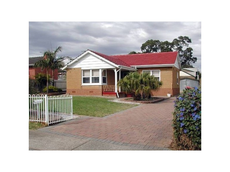 16 Oak Avenue, Clovelly Park SA 5042