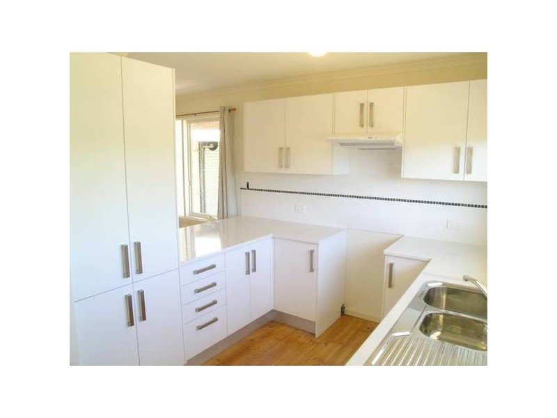 3 Lorne Crescent, Huntfield Heights SA 5163