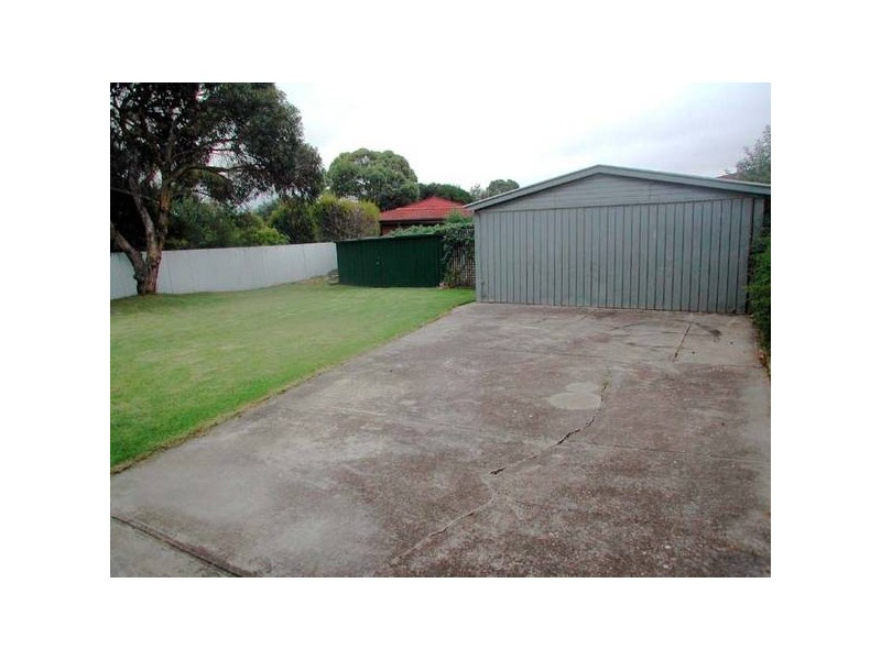 5 Carmela Avenue, Morphett Vale SA 5162