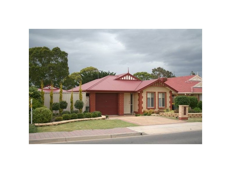 8 Sovereign Drive, Woodcroft SA 5162
