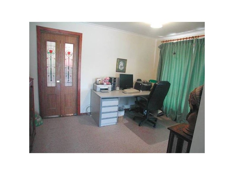 24 Mawson Circuit, Woodcroft SA 5162