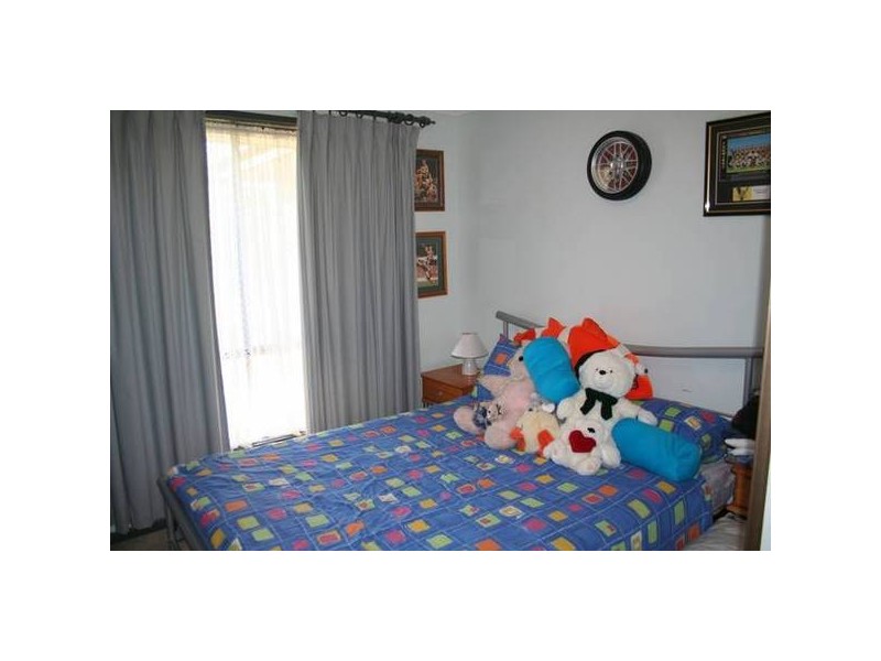 4 Cass Court, Woodcroft SA 5162