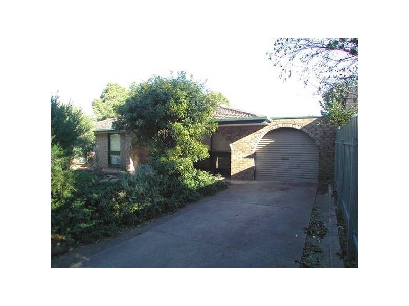 5 Carmela Avenue, Morphett Vale SA 5162