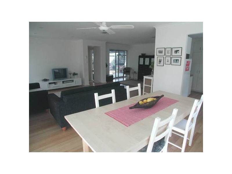 xx Dew xx, Aberfoyle Park SA 5159