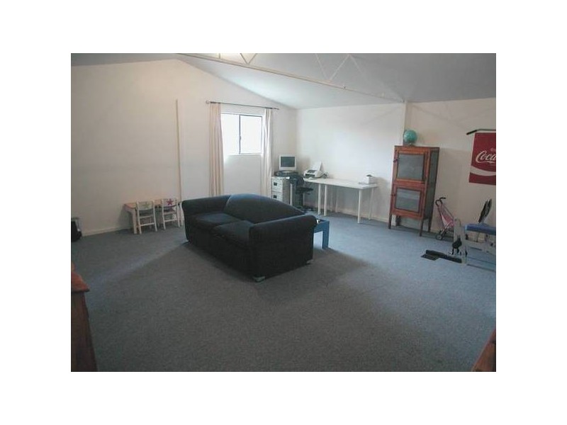 xx Dew xx, Aberfoyle Park SA 5159