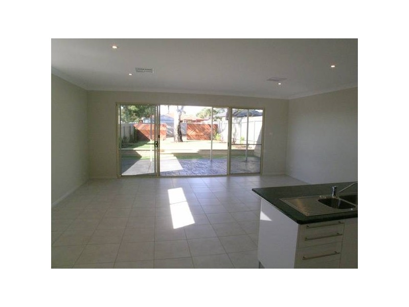 15 Dalkeith Avenue, Dover Gardens SA 5048