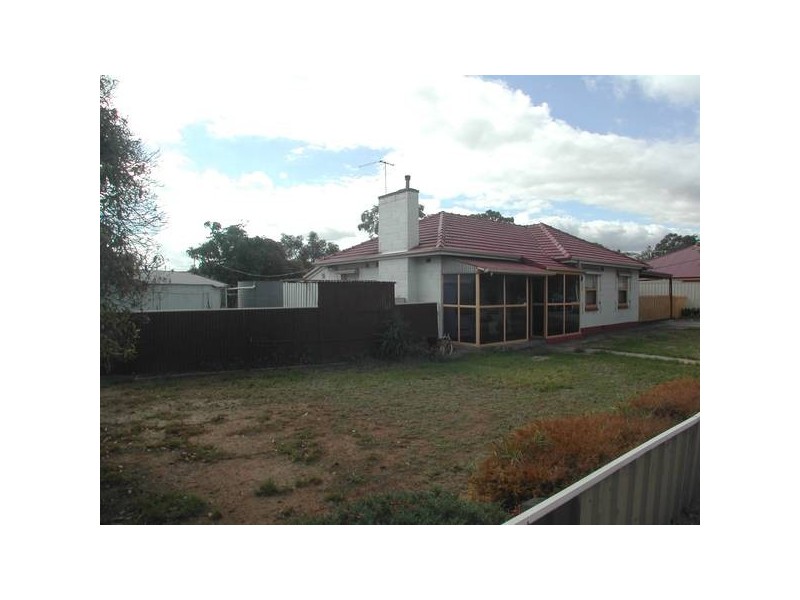 1 Trott Grove, Oaklands Park SA 5046