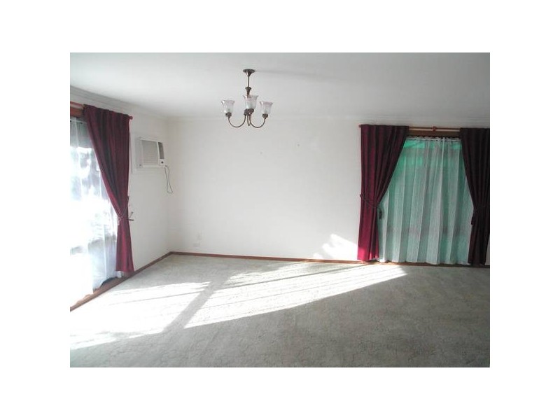 19 Featherstone Drive, Huntfield Heights SA 5163