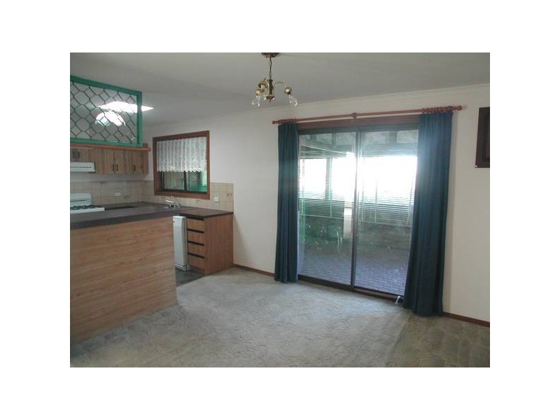 19 Featherstone Drive, Huntfield Heights SA 5163