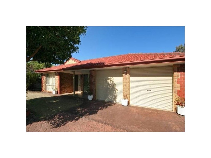 15 Newport Crescent, Aberfoyle Park SA 5159