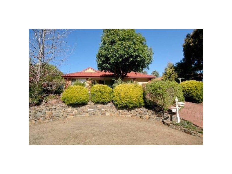 15 Newport Crescent, Aberfoyle Park SA 5159