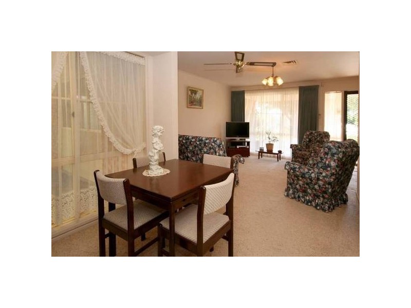 15 Newport Crescent, Aberfoyle Park SA 5159