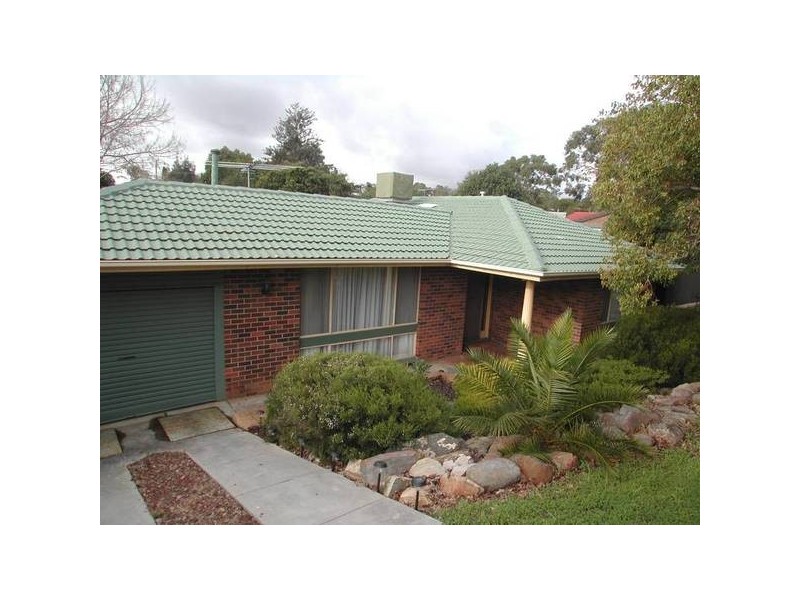 1 Mandalay Drive, Happy Valley SA 5159