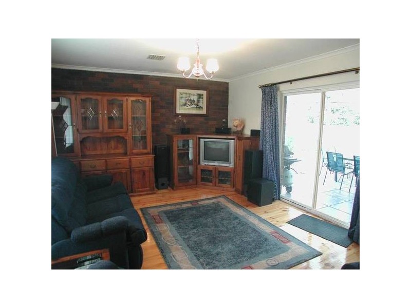 1 Mandalay Drive, Happy Valley SA 5159