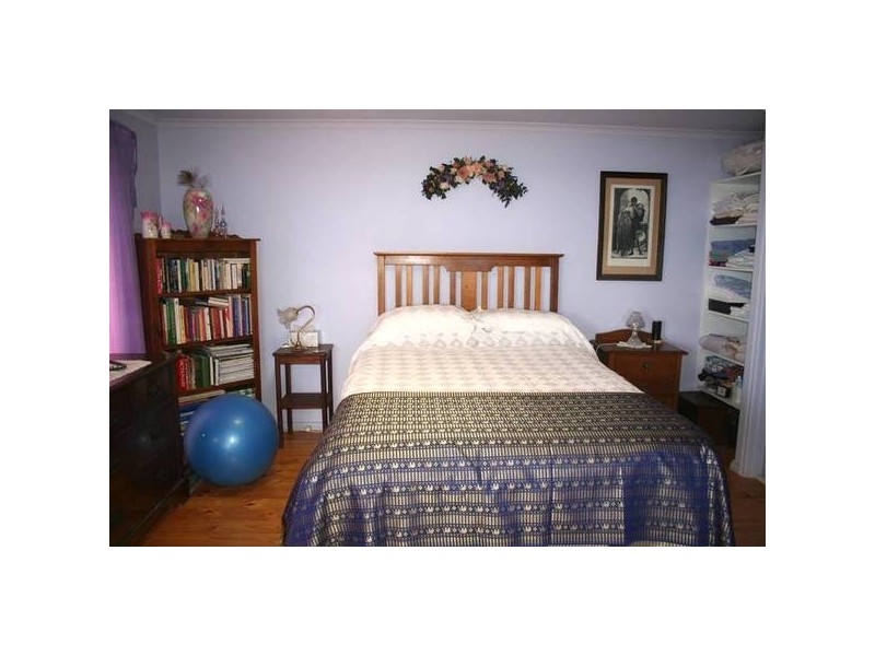 4 Moora Street, Hallett Cove SA 5158