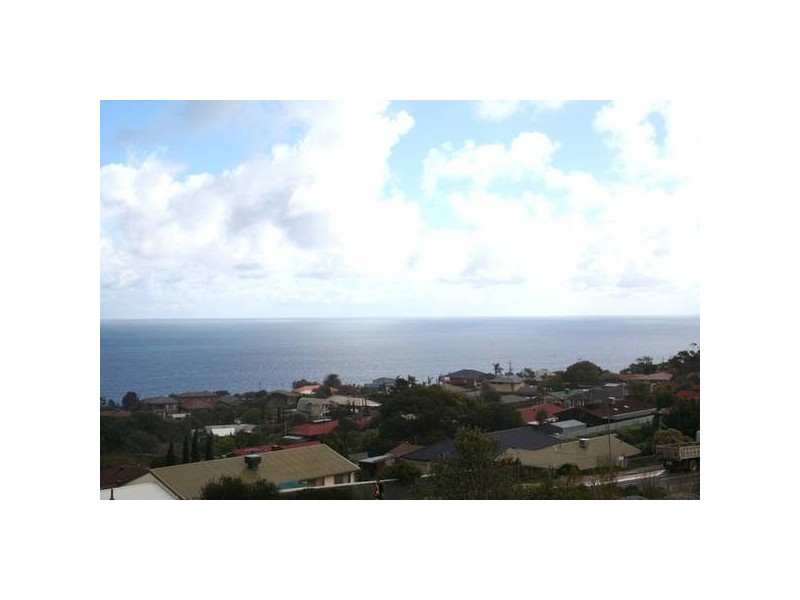 4 Moora Street, Hallett Cove SA 5158