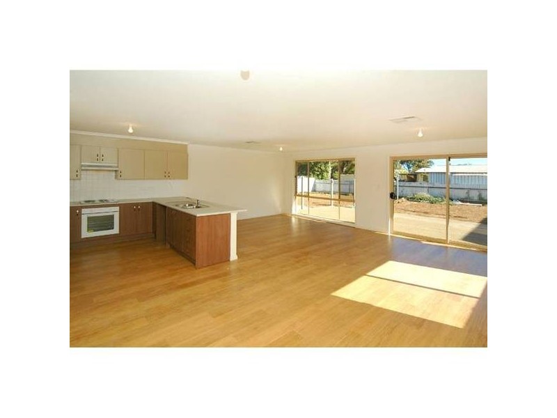 37 Whinnerah Avenue, Aldinga Beach SA 5173