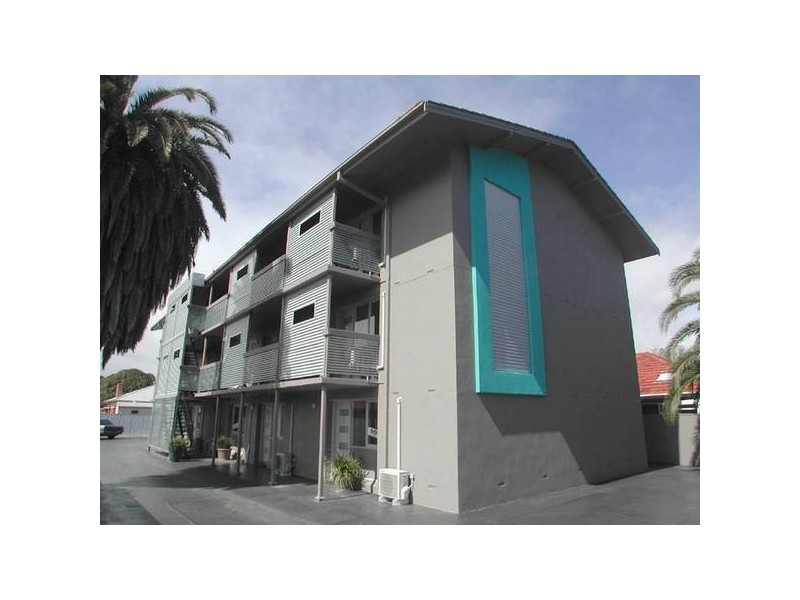 8/6 Pine Avenue, Glenelg North SA 5045