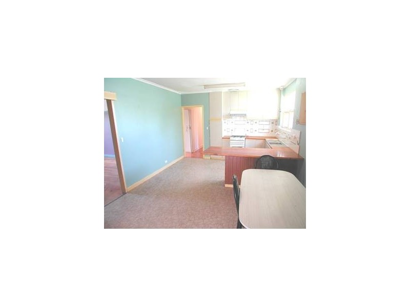1 Woodmere Avenue, Mitchell Park SA 5043
