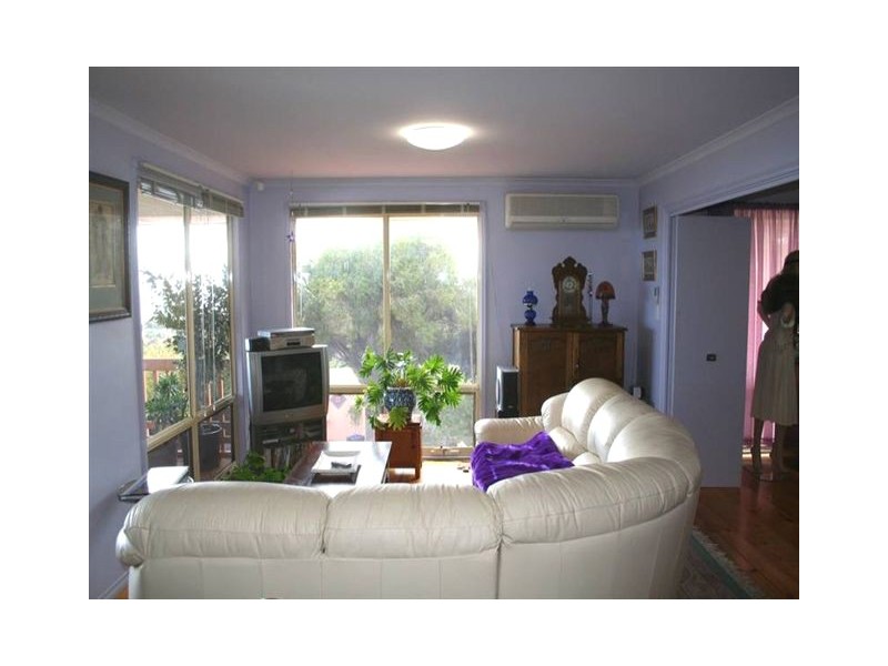 4 Moora Street, Hallett Cove SA 5158