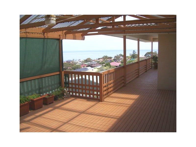 4 Moora Street, Hallett Cove SA 5158