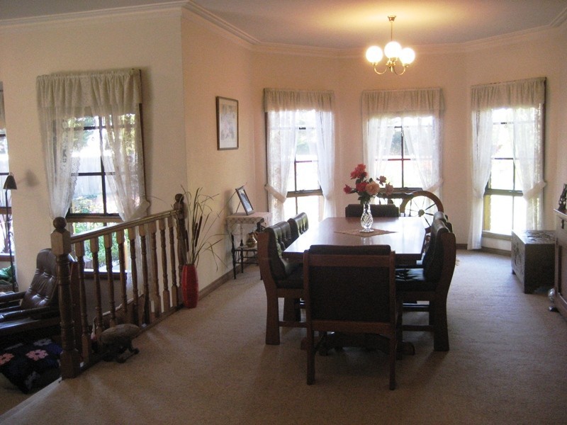 136 Princes Highway, Port Fairy VIC 3284