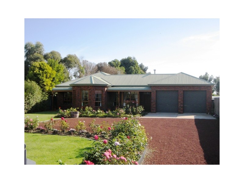 136 Princes Highway, Port Fairy VIC 3284