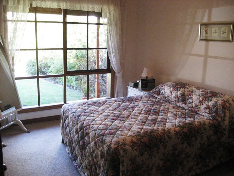 136 Princes Highway, Port Fairy VIC 3284