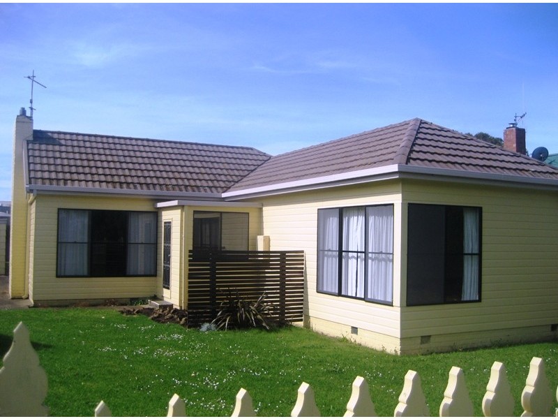 98 Cox Street, Port Fairy VIC 3284