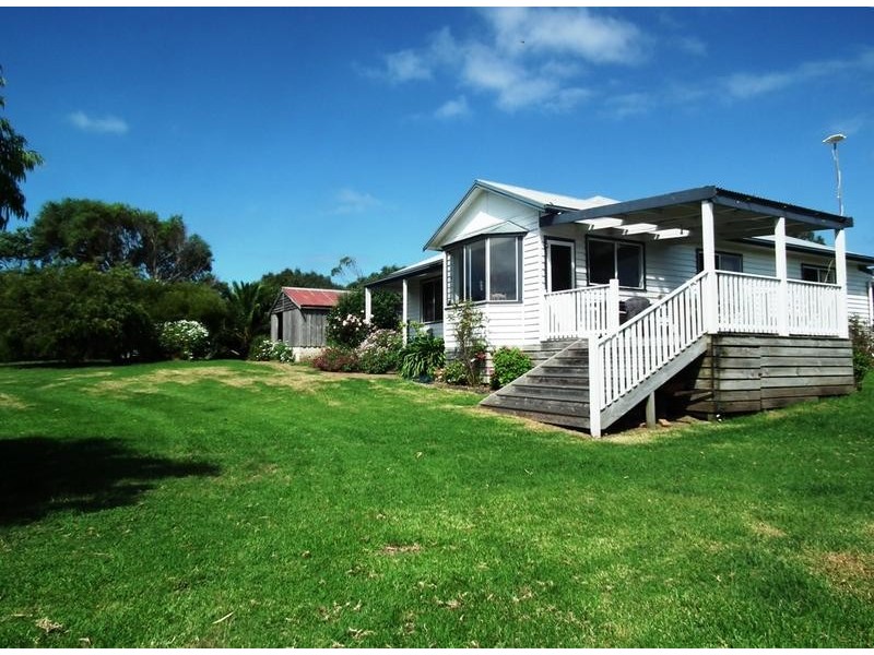 98 Princes Hwy, Port Fairy VIC 3284