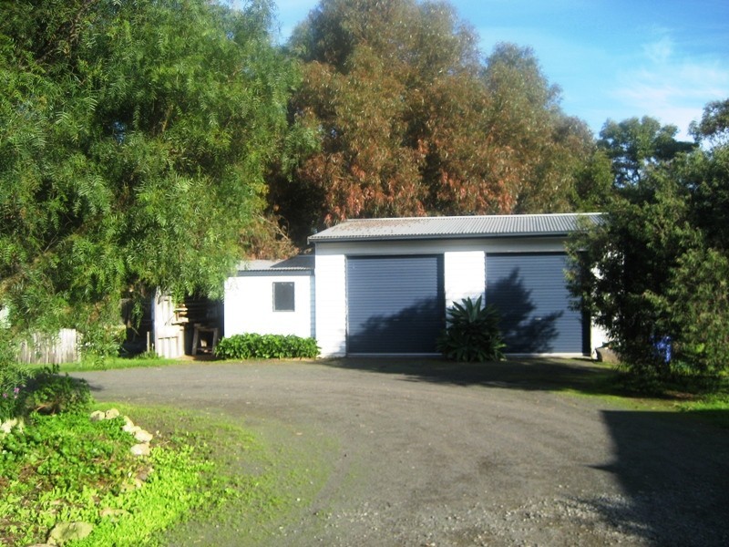 98 Princes Hwy, Port Fairy VIC 3284